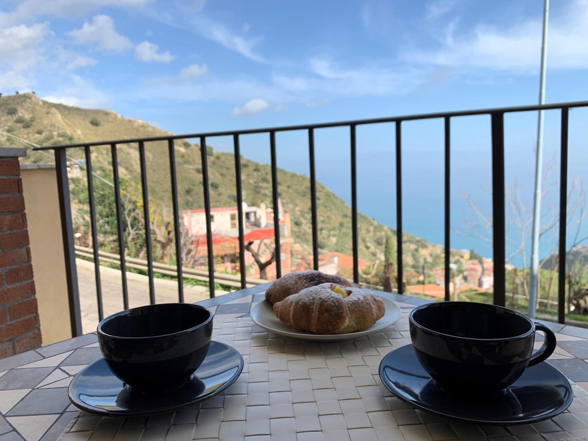 Villa Da Vinci Luxury Panoramic Apartments - Taormina Rooms Collection الغرفة الصورة